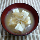 玉ねぎたっぷり豆腐の味噌汁